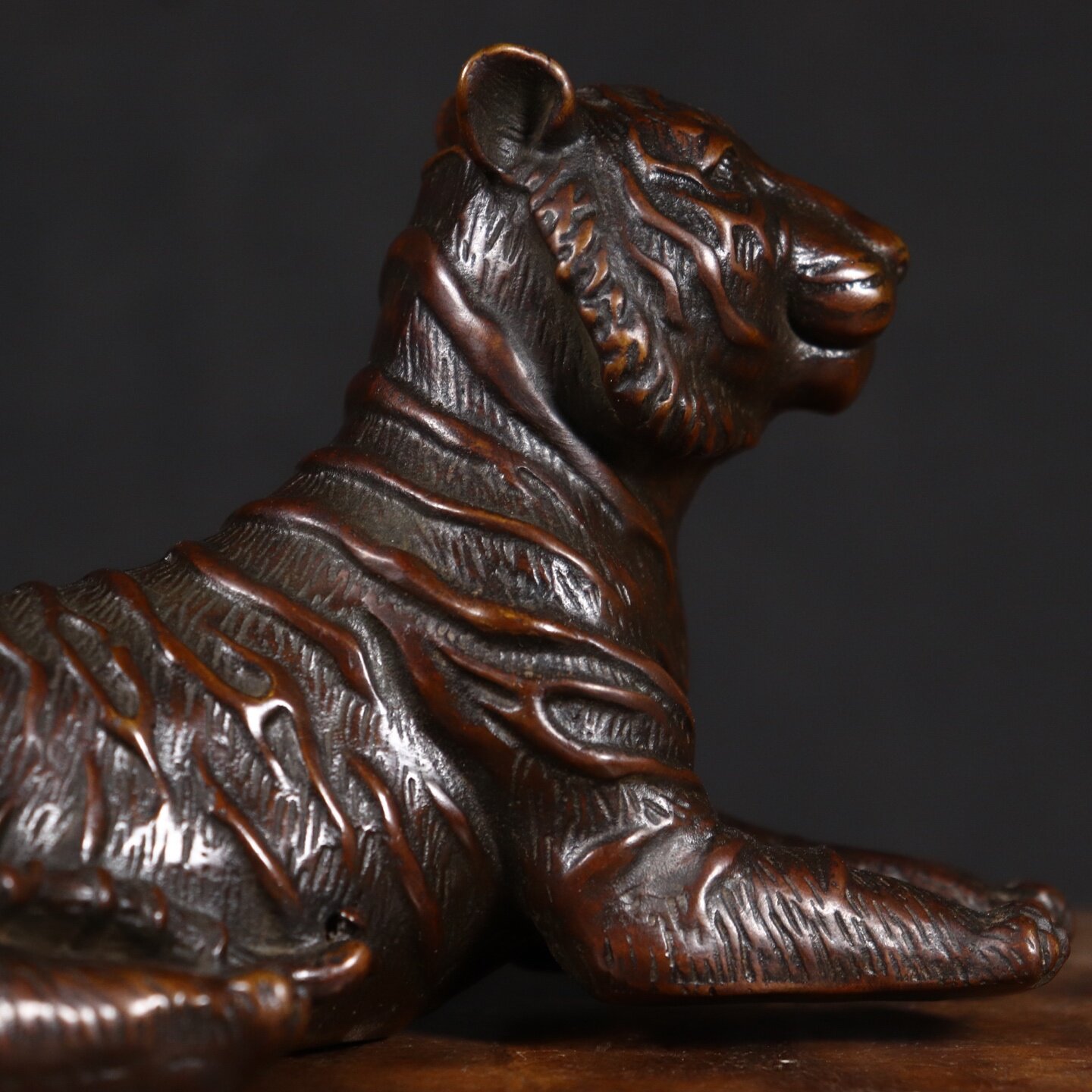 Statua di Tigre in Rame Vintag - Vintage Collectibles Store recensione e prezzo